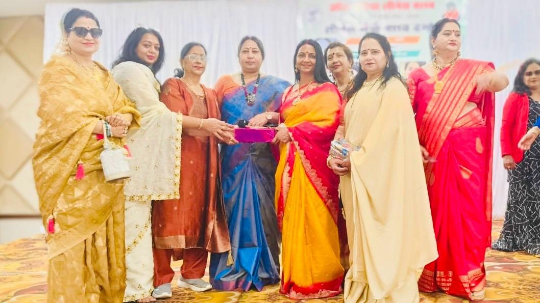 मंच पर जीवंत हुई भारतीय नारी की विविध छवियां