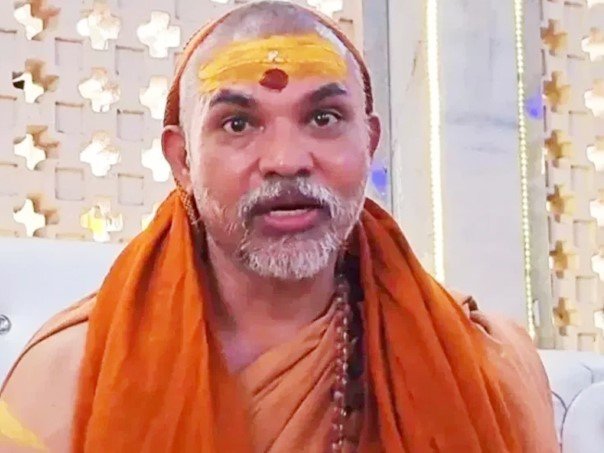 यौन शोषण मामले में शंकराचार्य अविमुक्तेश्वरनंद को गिरफ्तार करने पहुंची प्रयागराज