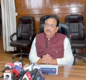 कानूनी शिकंजे के बीच मंत्री विजय शाह ने फिर झुकाया सिर…….. बोले– देशभक्ति के आवेश में हुई थी चूक