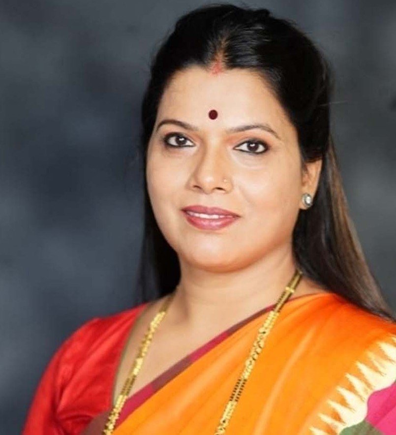 बीएमसी चुनाव: मेयर उम्मीदवार भाजपा की ऋतु तावड़े ने किया नामांकन दाखिल