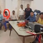 पति के जरिए रिश्वत लेने वाली रिश्वतखोर महिला कर्मचारी गिरफ्तार