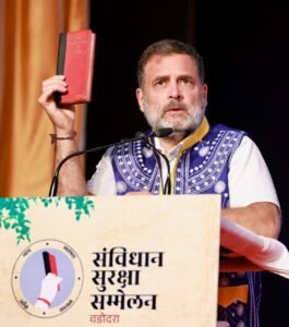 “आदिवासी इस देश के मूल निवासी और मालिक” – राहुल गांधी
