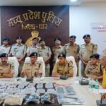 नकली इनकम टैक्स अफसर बनकर डकैती करने वाले गिरोह का पर्दाफाश….. मास्टरमाइंड समेत 8 गिरफ्तार