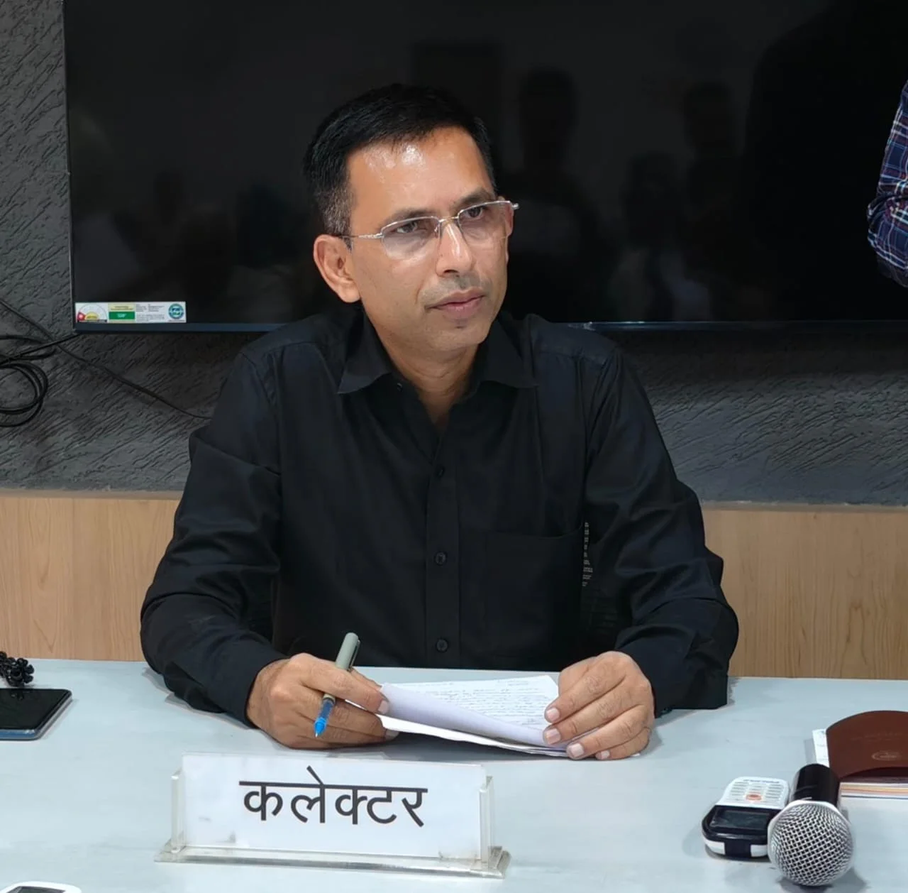 आईएएचपीवी टीकाकरण कराएं और बेटियों का भविष्य सुरक्षित बनाएं- कलेक्टर श्री कोचर