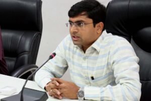 हाईकोर्ट की अवमानना मामले में दमोह के पूर्व कलेक्टर तरुण राठी सहित अन्य को दो माह की सजा