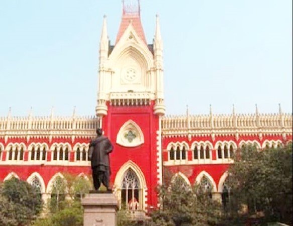 कोलकाता हाईकोर्ट का चुनाव आयोग को झटका……. उपद्रवी बताए लोगों के खिलाफ दिया फैसला पलटा