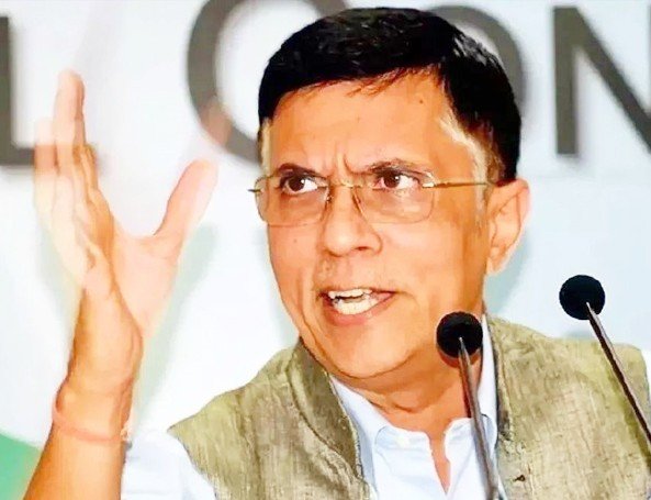 कांग्रेस नेता पवन खेड़ा को तेलंगाना हाईकोर्ट ने एक सप्ताह की अंतरिम जमानत दी