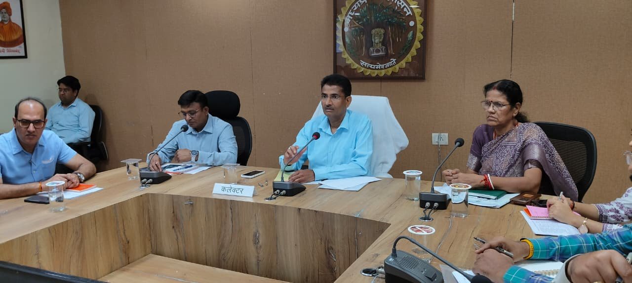 जिले के इतिहास में सबसे बेहतर प्रदर्शन, सीएम हेल्पलाइन निराकरण में जिले को मिला ए-ग्रेड – कलेक्टर श्री यादव
