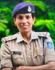 व्यापारी को झूठे केस में फंसाकर 95 हजार वसूले….. मडला थाना प्रभारी रचना पटेल समेत चार लोगों पर एफआईआर दर्ज