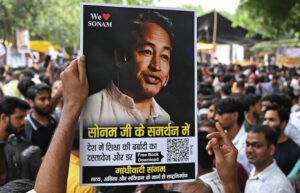 सोनम वांगचुक के समर्थन में अमेरिका से यूरोप तक प्रदर्शन……….