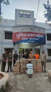 शराब के क्वार्टर में पानी मिलाकर बेचने का खेल…. 325 लीटर अवैध शराब जब्त